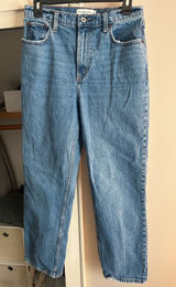 Abercrombie Straight 90s Ultra High-Rise Photo 0