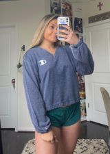 Champion Sweater Photo 0