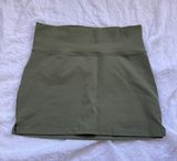 green  mini skirt Photo 0