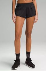 lululemon hotty hot shorts black size 6 Photo 0