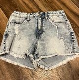 Almost Famous Shorts Photo 0