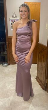 Boutique Satin Formal Dress Photo 0