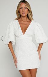 MILEY MINI DRESS - V NECK BODYCON DRESS IN WHITE Photo 0
