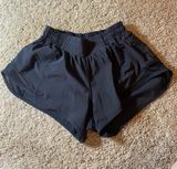 Lululemon Hotty Hot Short 2.5” Photo 0