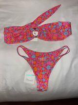 Kulani Kinis Bikini Photo 0