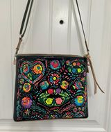 Rita Downtown Embroidered Purse NWOT Photo 0