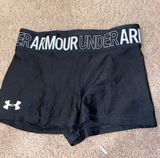 Under Armour Shorts Photo 0