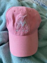 Marlins Hat Pink Photo 0
