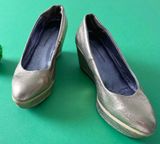 Anthropologie heels size 6 wedge platform Pilcro and the Letterpress gold metallic Photo 0