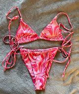 Kulani Kinis Bikini Photo 0