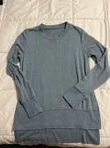Alo womens crewneck sweater  Photo 0