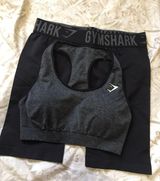 Fit Biker Shorts And Sports Bra Photo 0