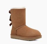 UGG Bailey Bow Photo 0