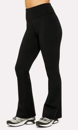 Black Yoga Pants Photo 0