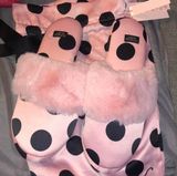 Victoria's Secret  Photo 0