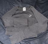 Long-sleeve Crop Top Photo 0