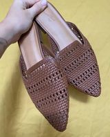 Universal Threads Woven Rattan Flats Photo 0