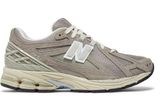 NWT New Balance Mesh Low Top Running Sneakers Gray/Beige M6 / W7.5 - M1906RL Photo 0