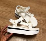 Teva white platform sandals Photo 0