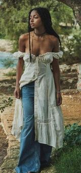 Urban Outfitters Carmen Ruched Midi Dress Sz small EUC CREAM Photo 0