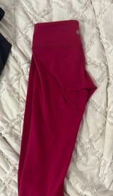 Lululemon Pomegranate Leggings Photo 0