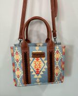 Wrangler Purse Photo 0