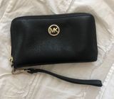 Michael Kors Wristlet Wallet Photo 0