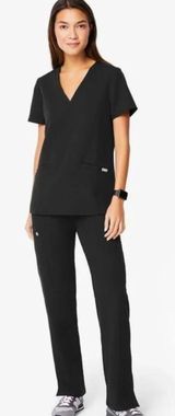 FIGS Cardo Scrub Top Photo 0