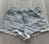 Hidden Jean Shorts Photo 0
