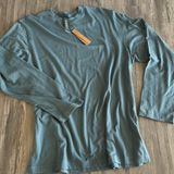 New skims top M Photo 0