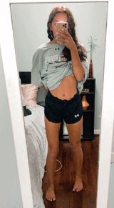Under Armour Shorts Photo 0