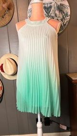 Teal Ombré Accordion Pleat Dress Size 14 kid/size 4 Juniors White Photo 0