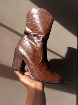 Chocolate brown faux leather croc heeled boots Size 6 Photo 0
