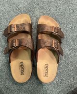 Mudd Sandals Photo 0