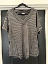 Palmetto Moon V-Neck Textured Shirt Photo 0