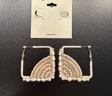 Versona Pearl Worn Gold Earrings Photo 0