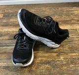 Women’s Hoka shoes  Photo 0