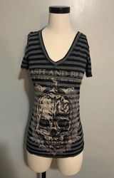 Buckle Bling Skull Tee Photo 0