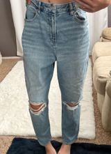 American Eagle Mom Jeans Ripped Photo 0