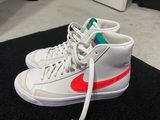 Nike Women Blazer Mid Photo 0