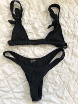 Minimale Animale Black Textured Bikini Photo 0