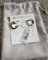 Kendra Scott Gold Earrings Photo 0