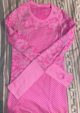 Lululemon longsleeve Photo 0