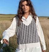 Oversized Vest Sweater Photo 0