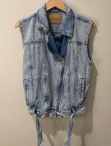 - Light Wash Denim Vest - Size Medium Photo 0