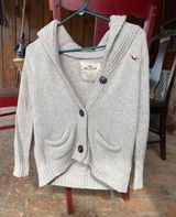 Hollister Sweater Photo 0