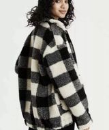 American Eagle Sherpa Jacket Photo 0