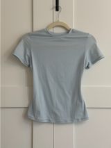 NWOT Skims Fits Everybody Short Sleeve T- Shirt SMALL Photo 0