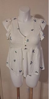 Coco + Jaimeson Top Photo 0