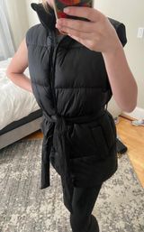 H&M Puffer Vest Photo 0